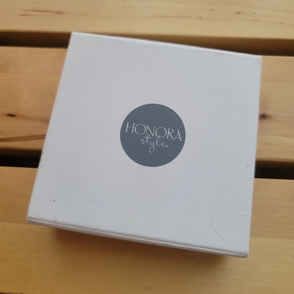 Necklace - Picture 2 of 3